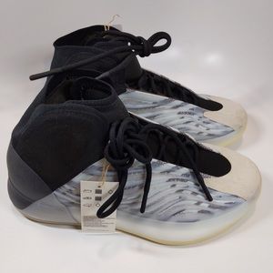 adidas YZY QNTM
BSKTBL (Performance Model)